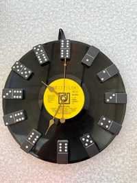 Zegar vintage z płyty vinylowej