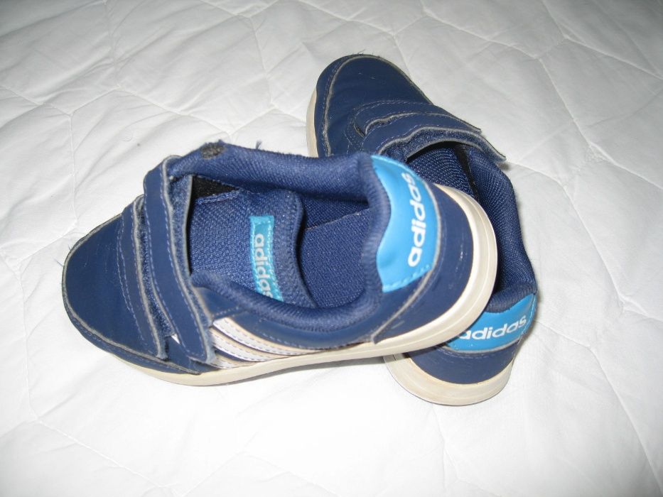 Sapatilhas Adidas T30