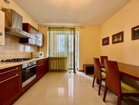 Продам 2К квартиру з ремонтом 72,5 кв.м новобудова, меблі і техніка