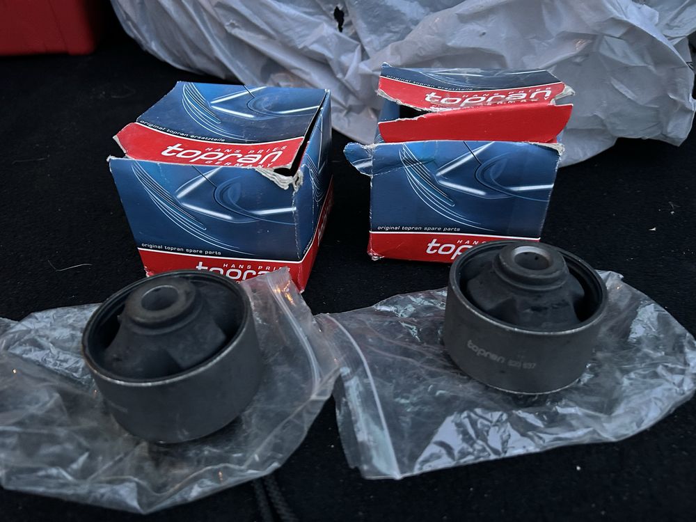 Tuleja wachacza gumowo-metalowa Hans Pries Topran Hyundai/Kia
