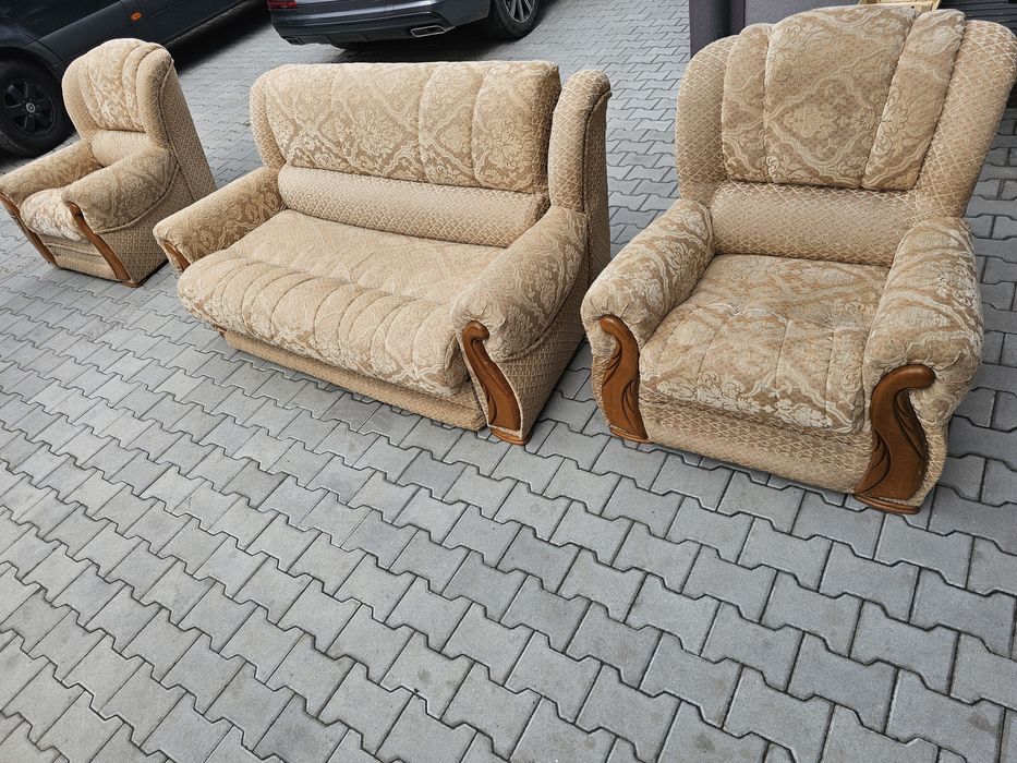 Диван розкладний і два крісла