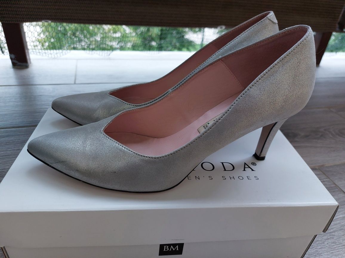 Srebrne czółenka szpilki Bravo Moda roz.38