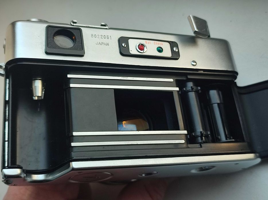 Yashica Electro 35 -Yashinon DX 45мм 1.7- Japan.