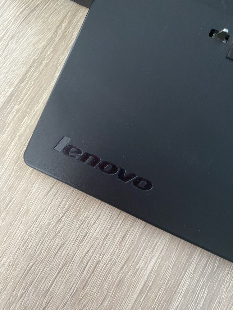 Stacja dokująca lenovo thinkpad pro dock 40A1