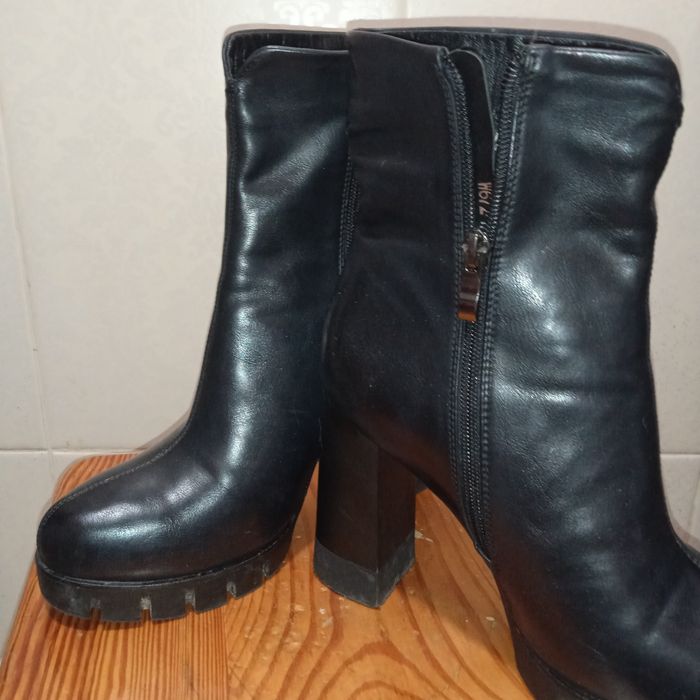 Весняні чобітки на каблуку