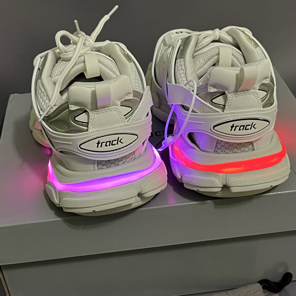 Кроссовки Balenciaga Track Led  Траки
