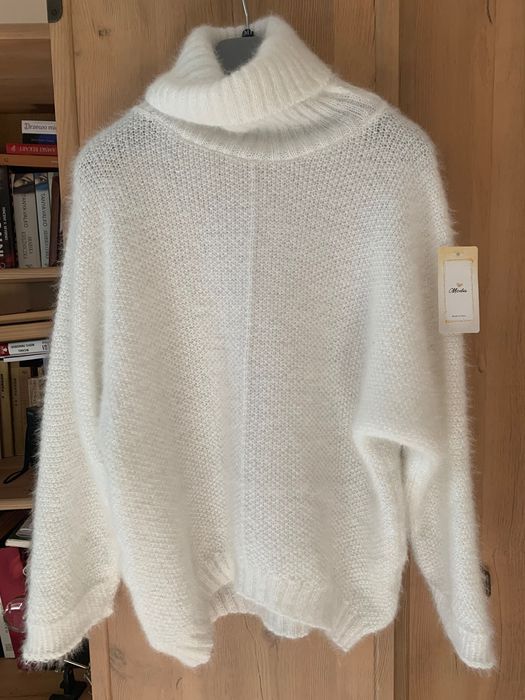 sprzedam damski sweter z golfem