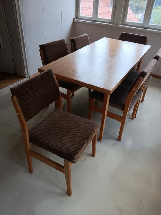 Stół z 6 krzesłami – zestaw do jadalni lub kuchni