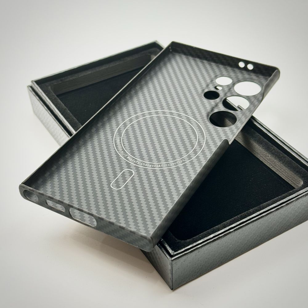 Карбоновый чехол для Samsung Galaxy S24 Ultra + MagSafe магнит
