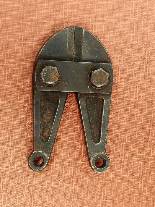 Nożyce do prętów głowica