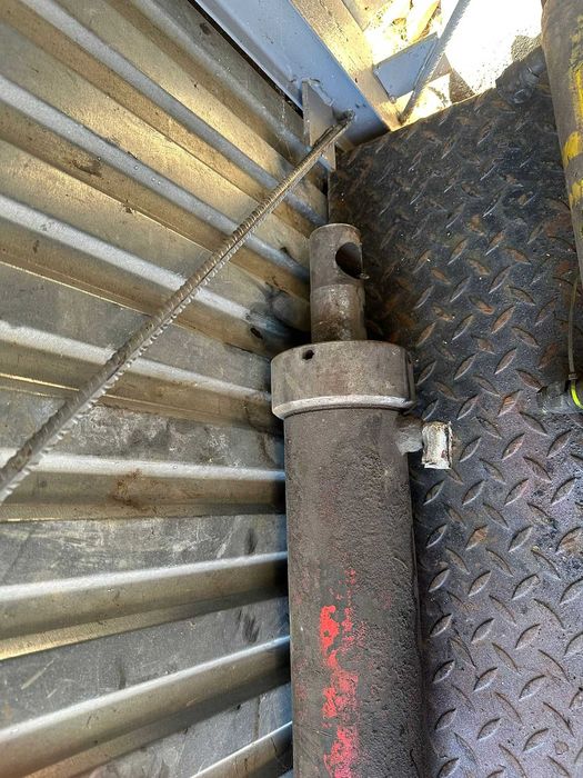 Siłownik Hydrauliczny Dwustronnego Działania od Wózka Widłowego