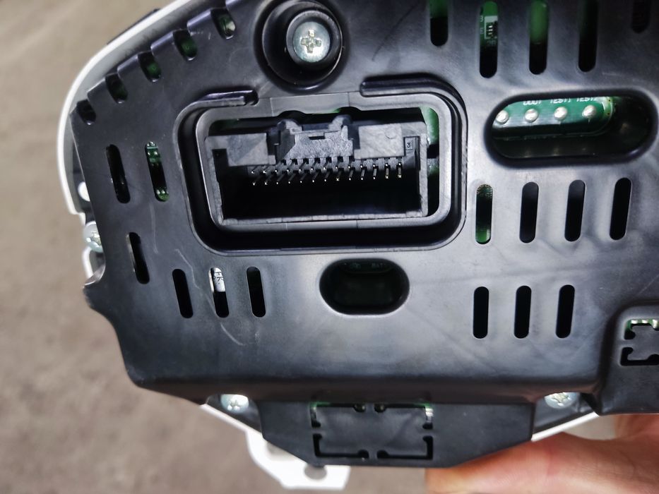 Ford fusion hybrid приборка