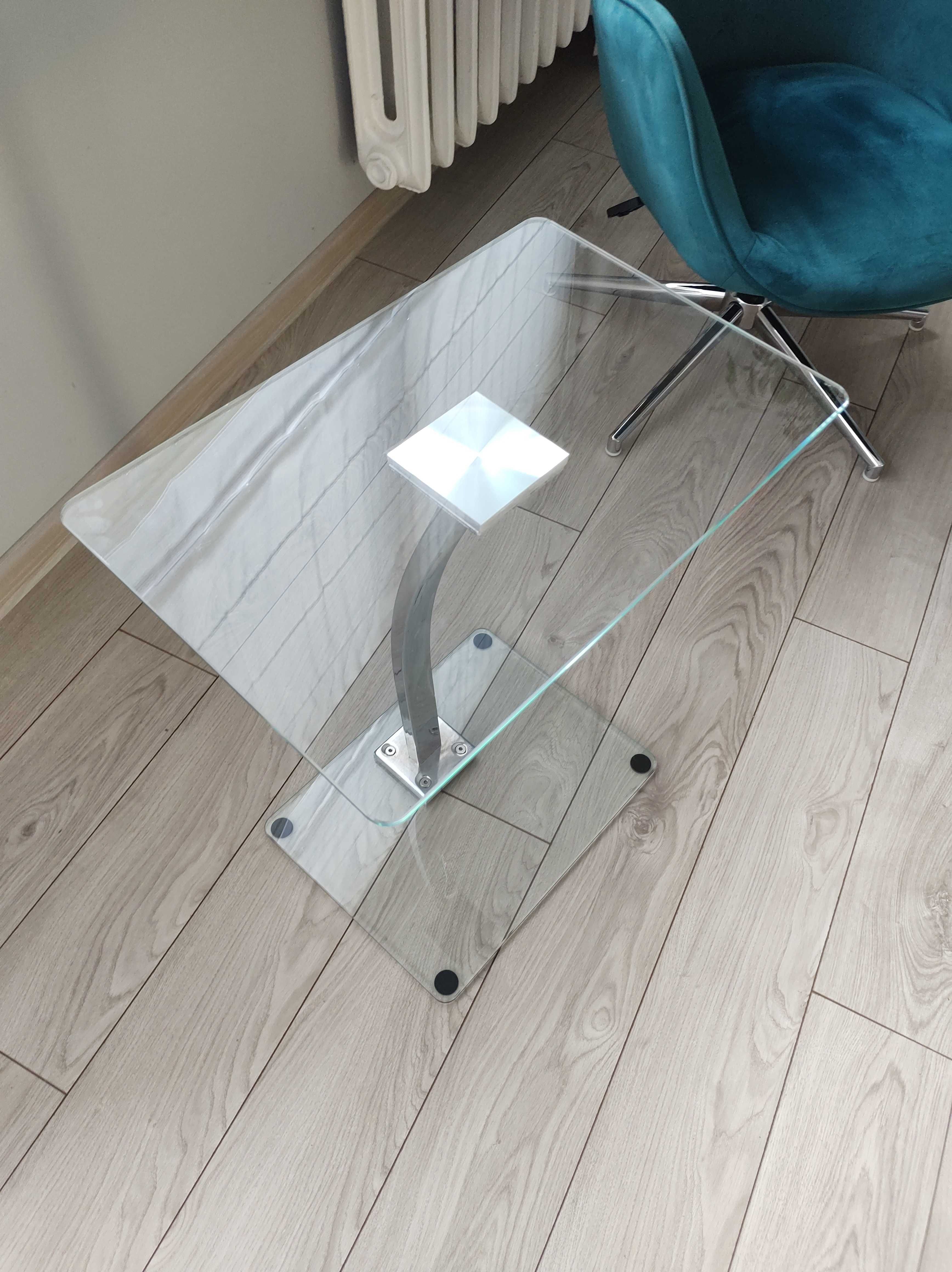 Praktyczny szklany stolik pod kawę, laptop itp.