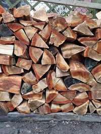 Drewno korowane z czeresni do wędzenia