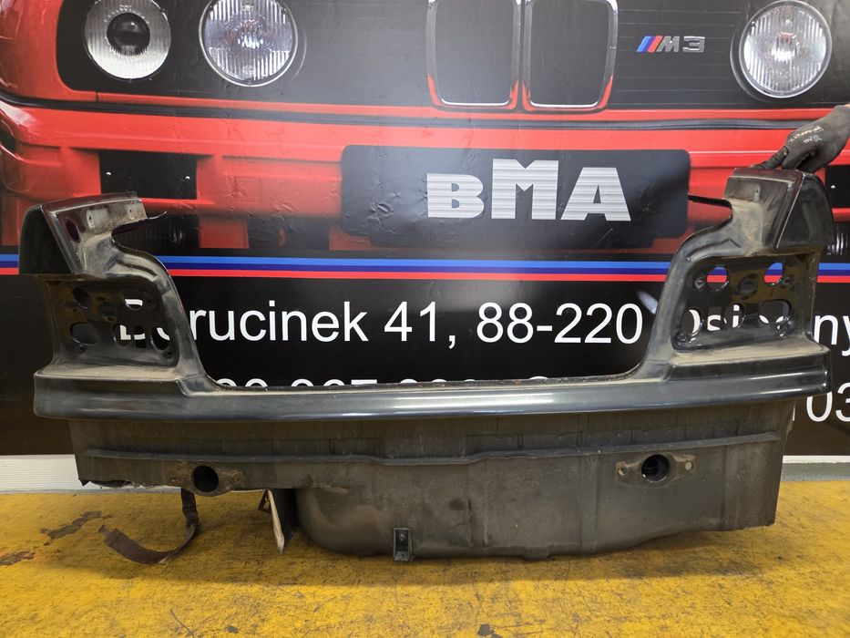 BMW E36 Sedan Ćwiartka Tył Element Cięty Bagażnik Lampy Błotnik Tylny
