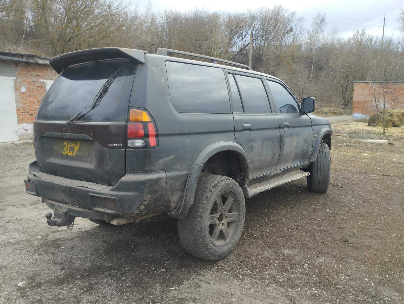 Внедорожник Mitsubishi Pajero