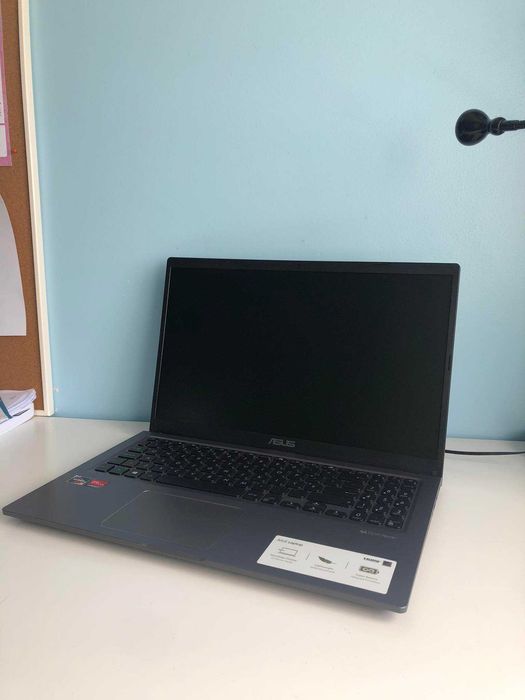 Asus vivobook 15 15.6"