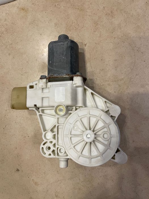 Motor elevador vidro esquerdo BMW F21 F22
