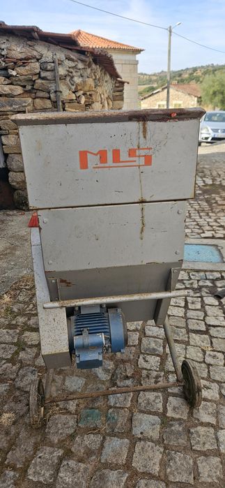 Maquina de limpar azeitona