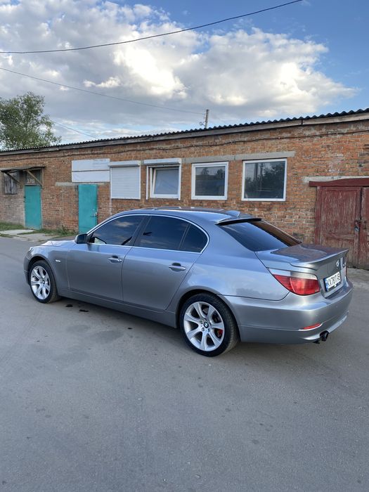 У продажі BMW 5 series