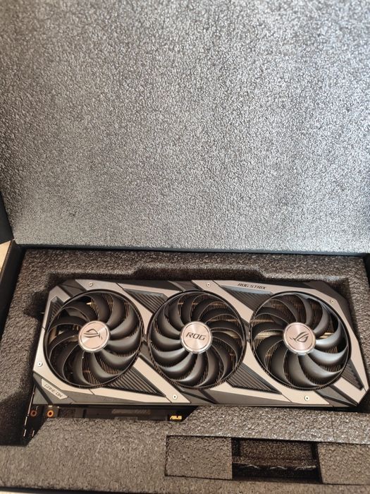 Nvidia geforce 3080 10gb Asus ROG Strix