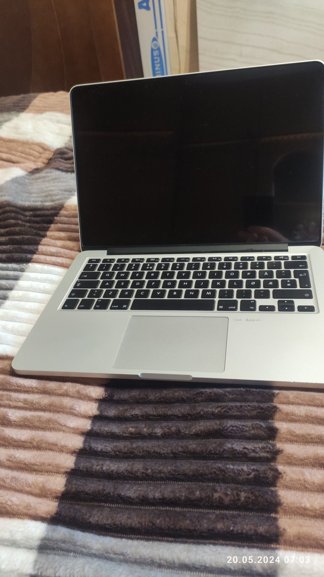 MacBook pro A1502 2014