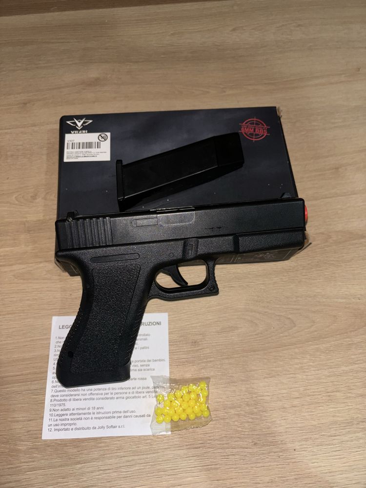 Glock de Airsoft NOVA – 200 FPS – 25 BBs Oferta!
