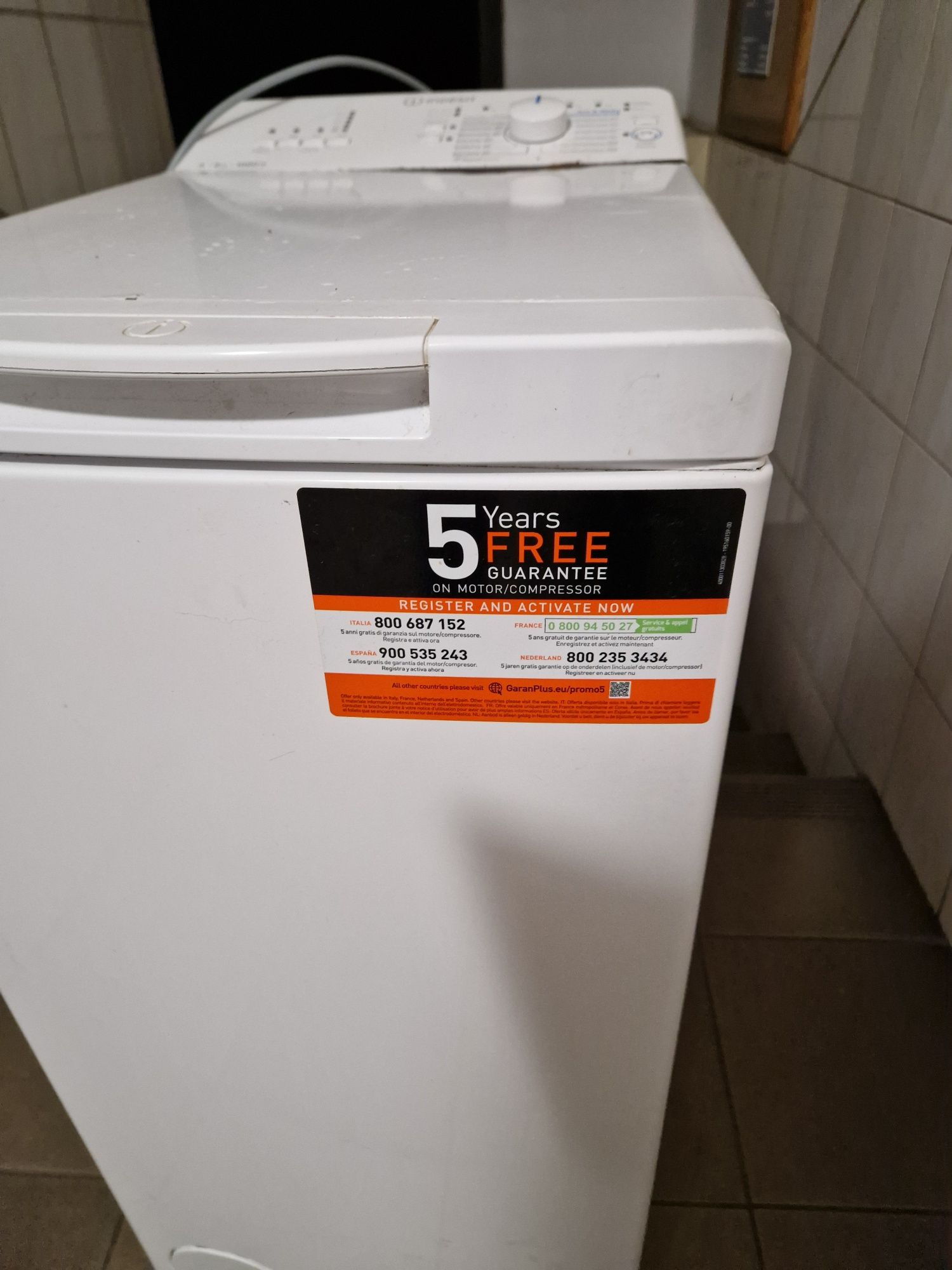 Pralka ładowana od góry wolnostojąca Indesit