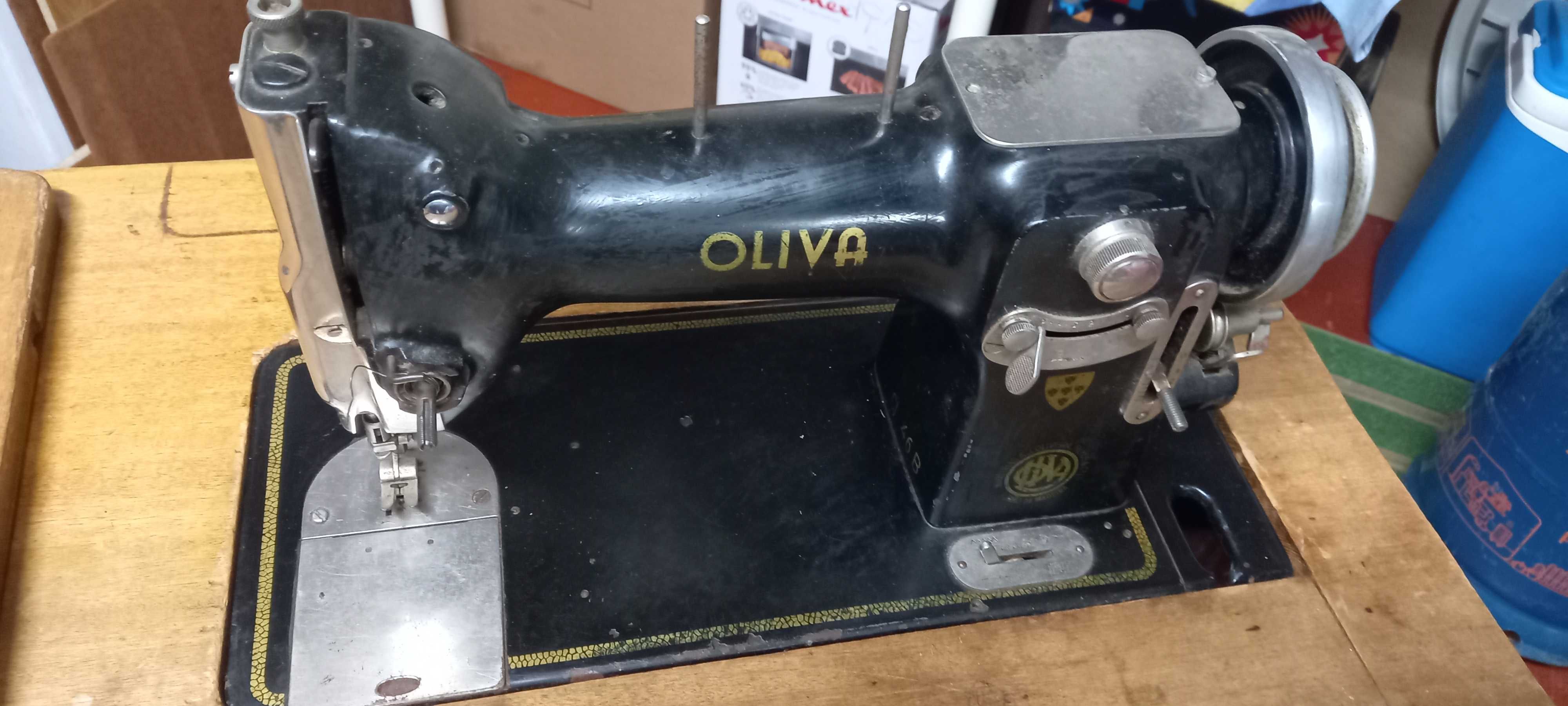 Maquina costura Oliva