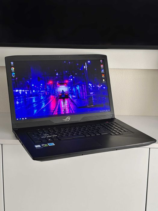 Asus Rog Strix GL703VD | GTX 1050 4Gb | i7-7700HQ | 16GB | 256GB