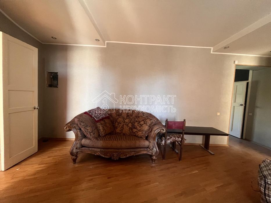 ТЕРМІНОВО! Продам велику 4-кім кв в центрі недалеко Нікольського