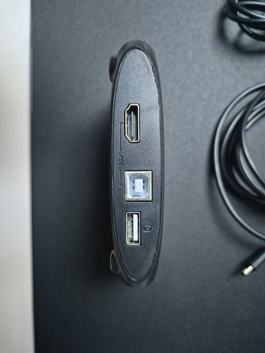 KVM USB and HDMI, like new64563923566081122