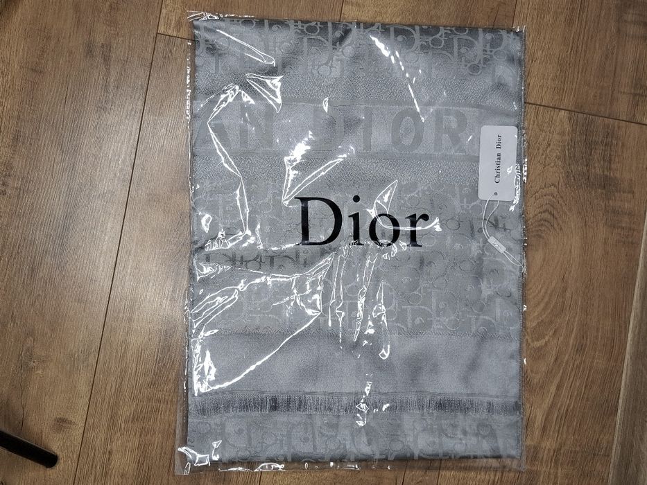 Piękny Szal / Chusta / DIOR
