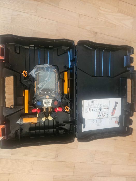 Oprawa zaworowa manometry Testo 557s