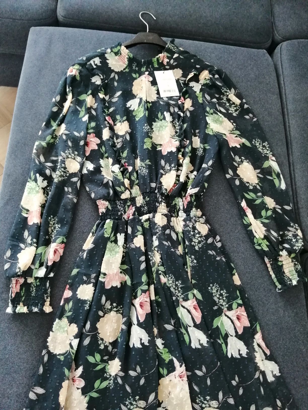 Sukienka midi 34 Top Secret