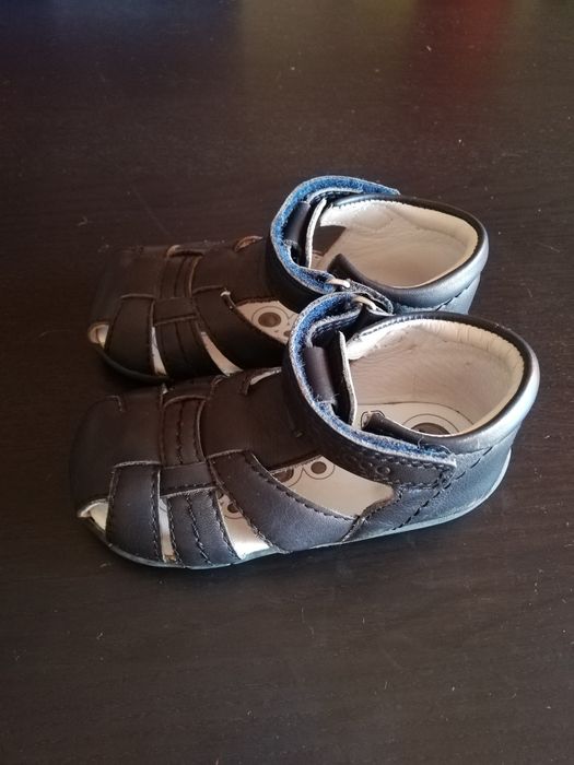 Vendo sandálias Chicco