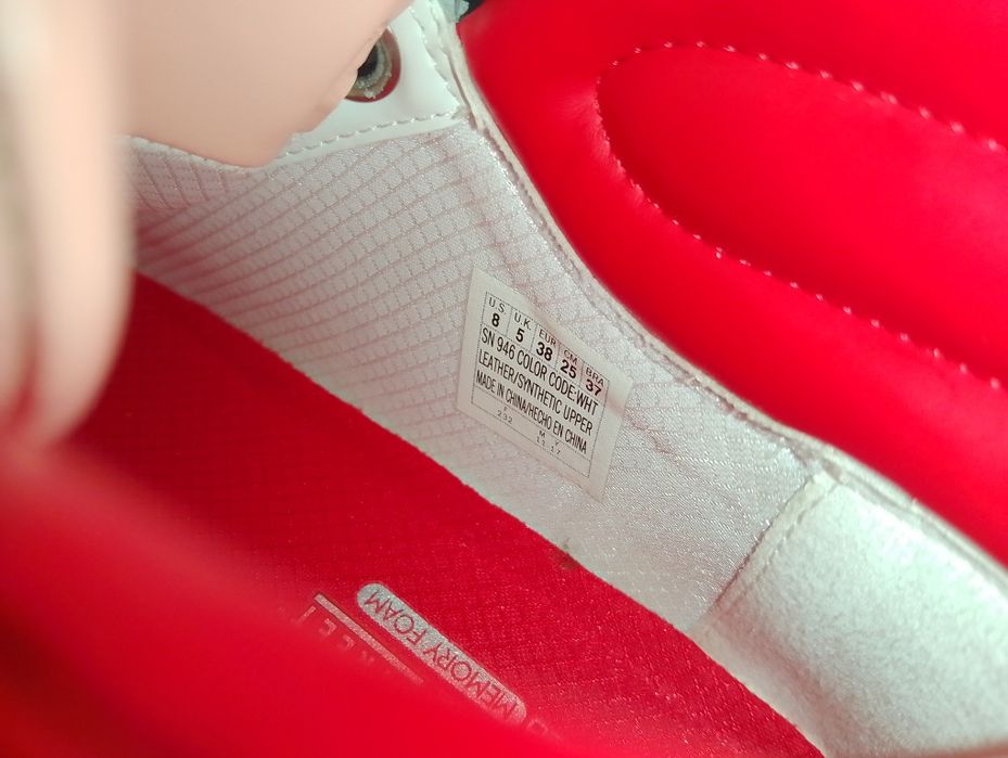 Женские кроссовки хайтопы Skechers Hi-Lite-Block Popper