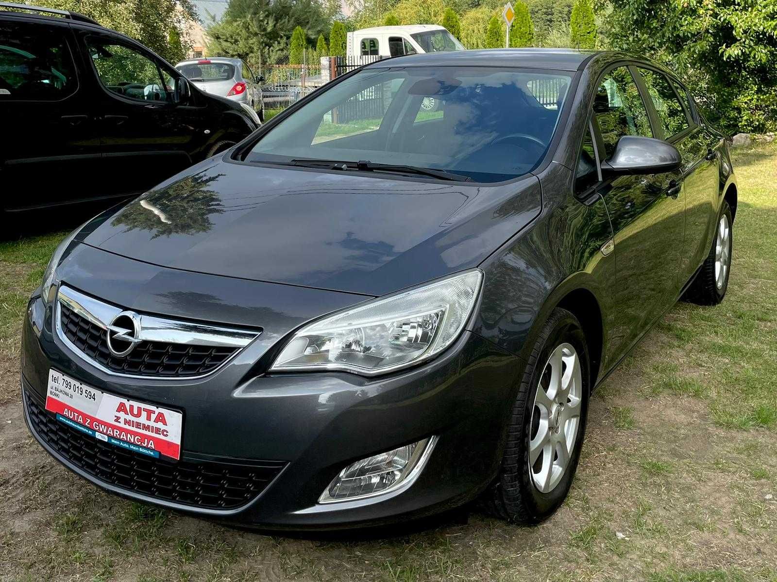 ASTRA OPEL 2011rok Super Stan