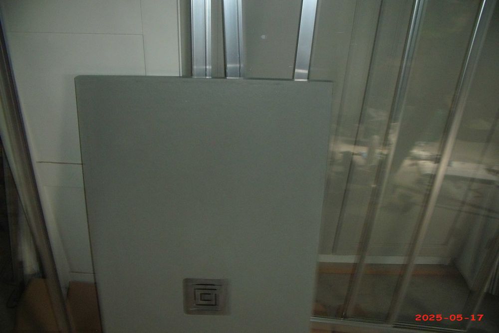 Vendo base e cabine de duche