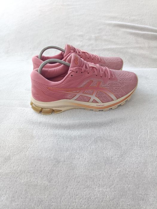 Женские кроссовки беговые ASICS р40