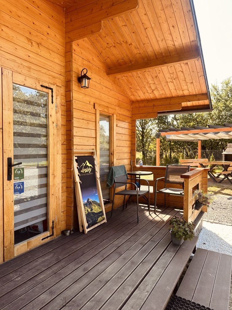 Apartamenty / Domki Letniskowe Noclegi Zbiornik Jeziorsko - LandsBy