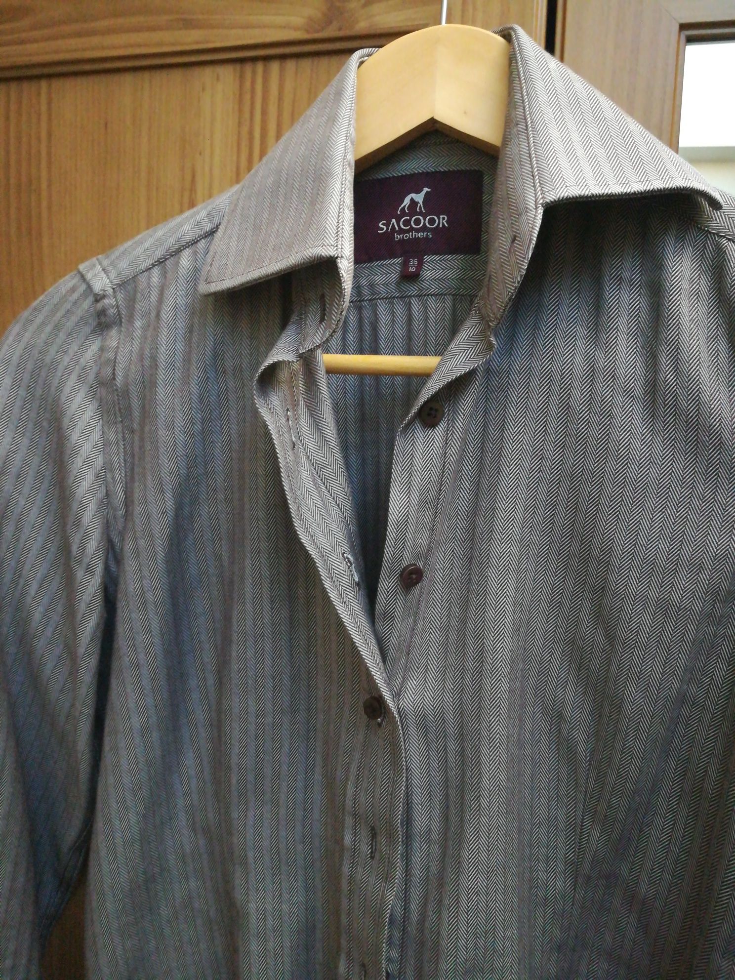 Camisa formal castanha