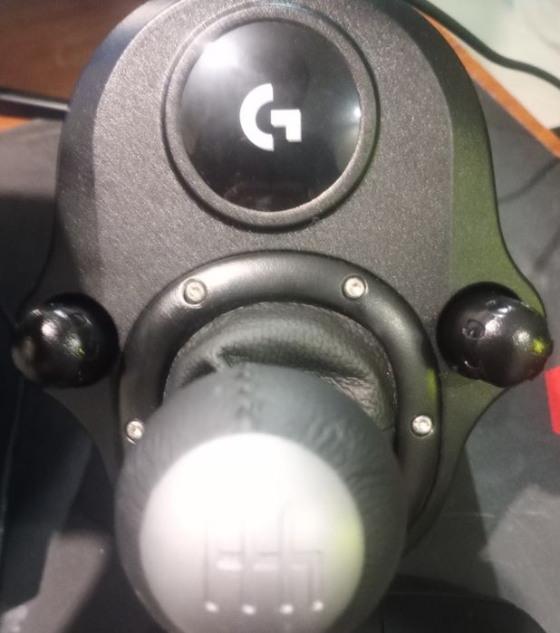 Kierownica lg29 z pedalami i shifterem
