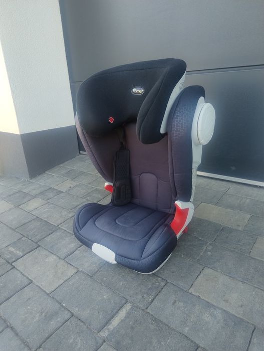 Fotelik samochodowy Römer Kidfix 15-36