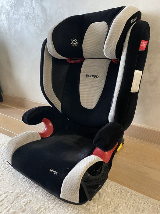 Автокрісло Recaro Monza з підставкою для ніг