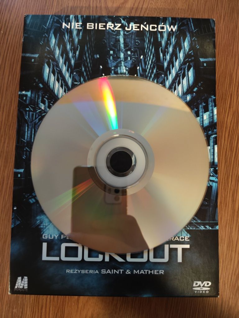 Lockout, dvd stan idealny