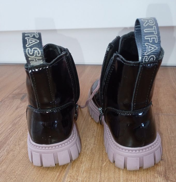 Lekko ocieplane botki czarno - fioletowe