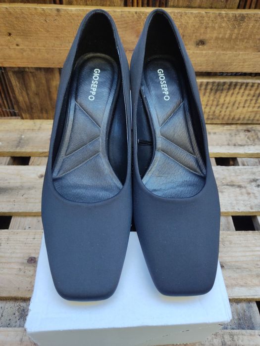GIOSEPPO Sapatos de salão pretos novos