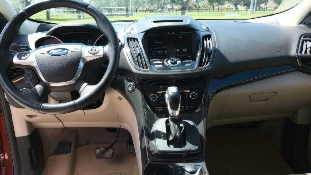 Ford Escape      2015