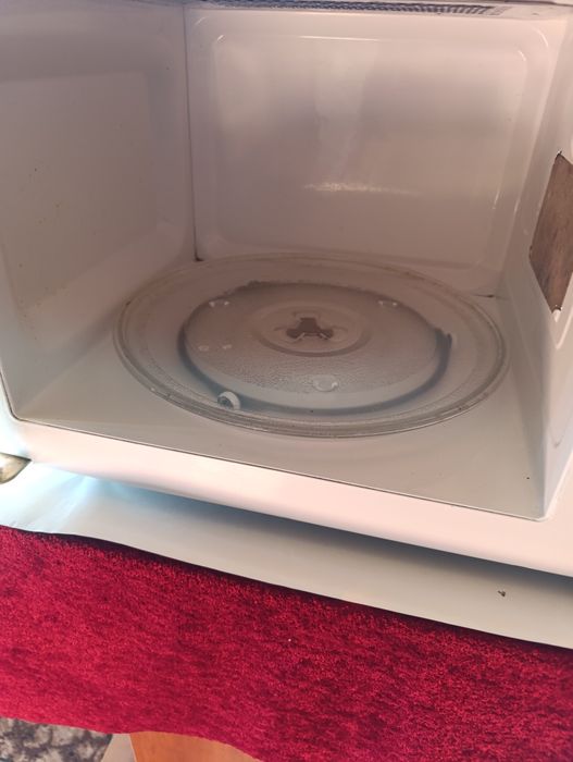 Продам мікрохвильову піч gorenia